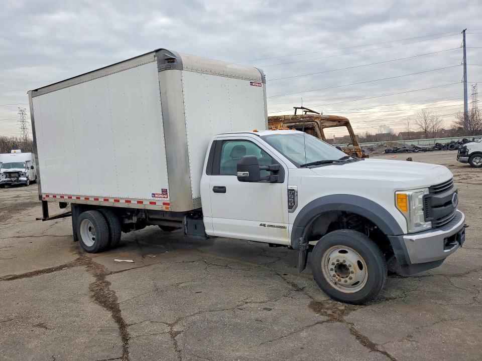 2017 Ford F550 Super Duty box Truck