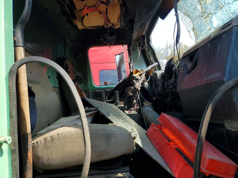 1998 International 2000 2674