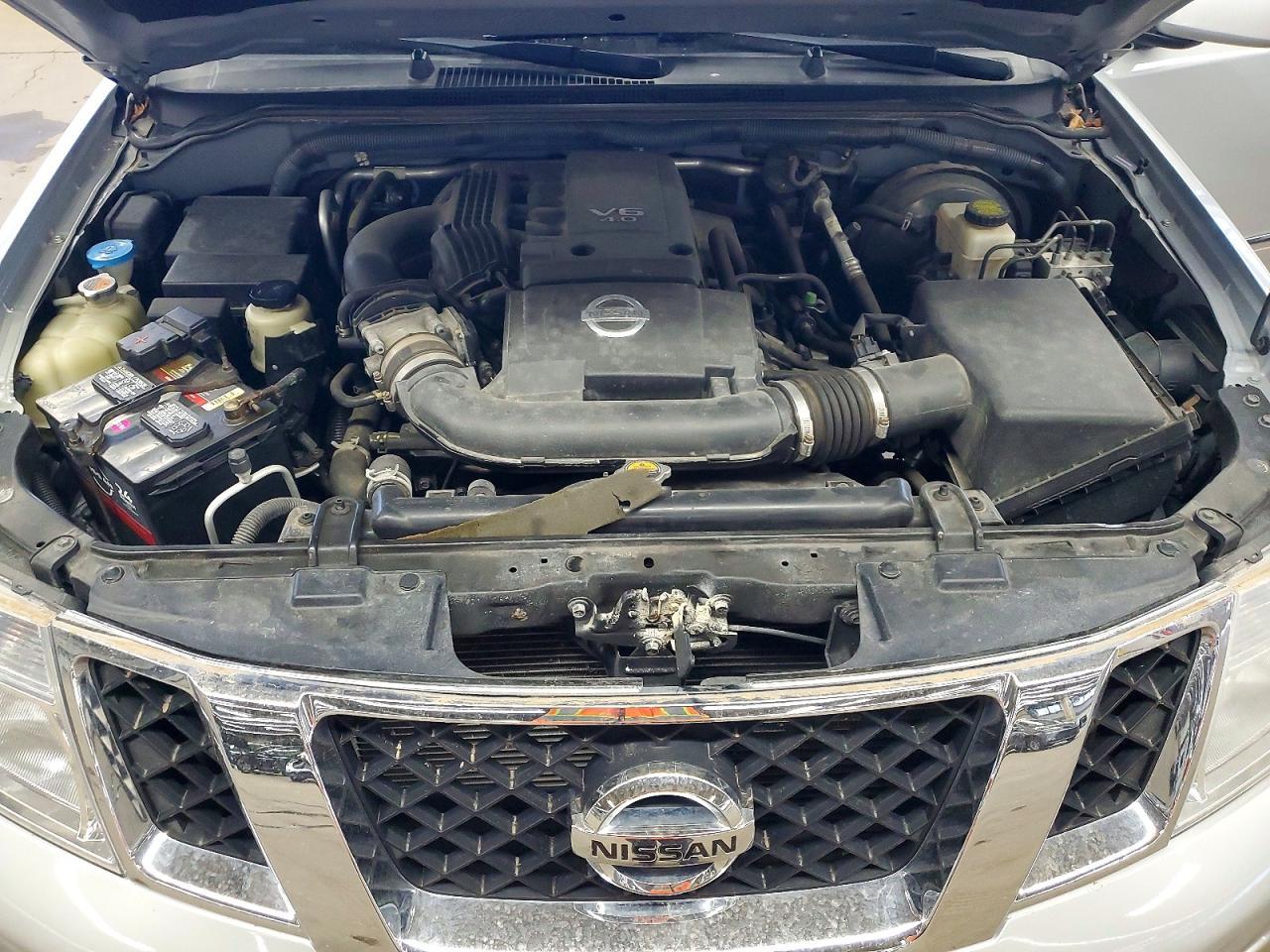 2012 Nissan Pathfinder s