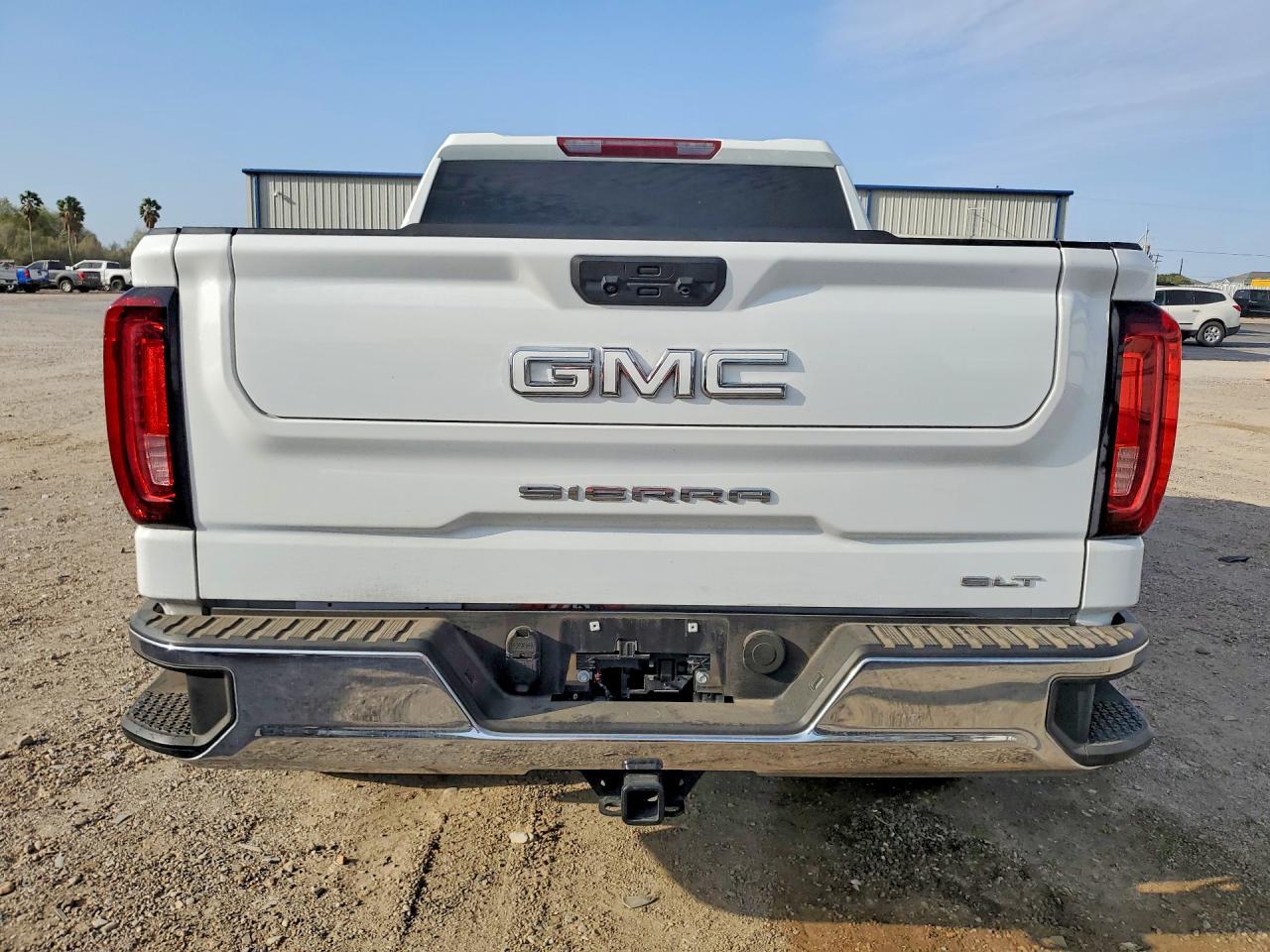 2026 GMC Sierra K1500 SLT
