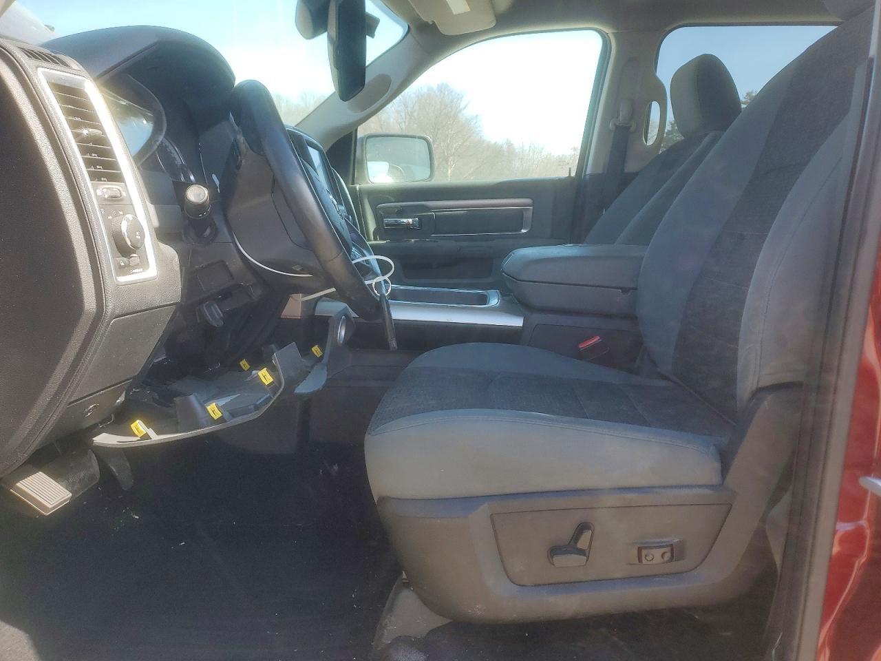 2016 Dodge RAM 1500 SLT