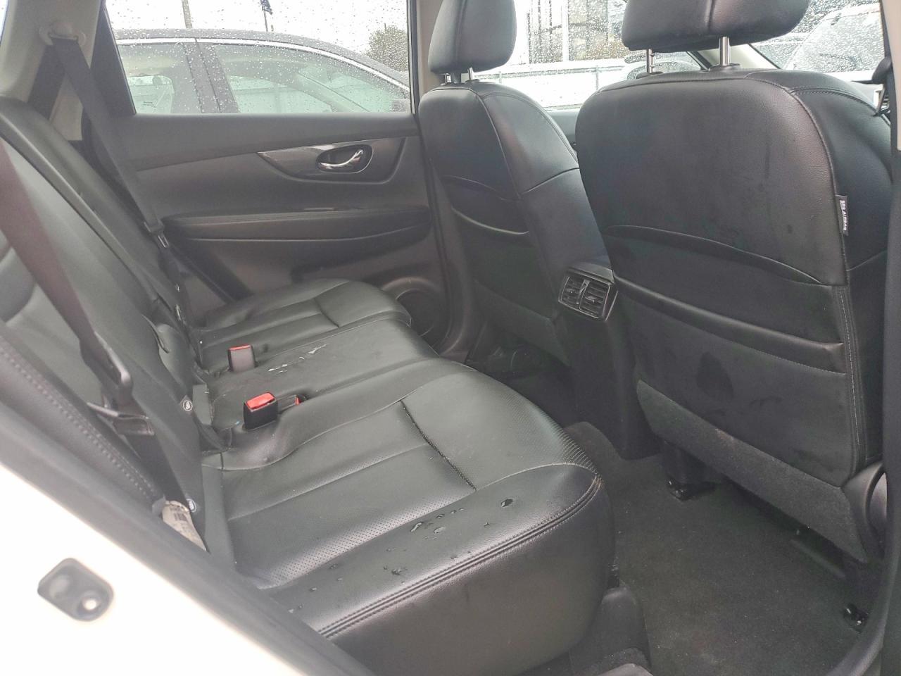 2016 Nissan Rogue sl