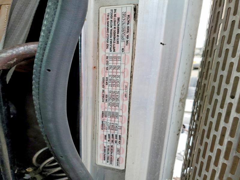 2007 Peterbilt 378 Semi Truck