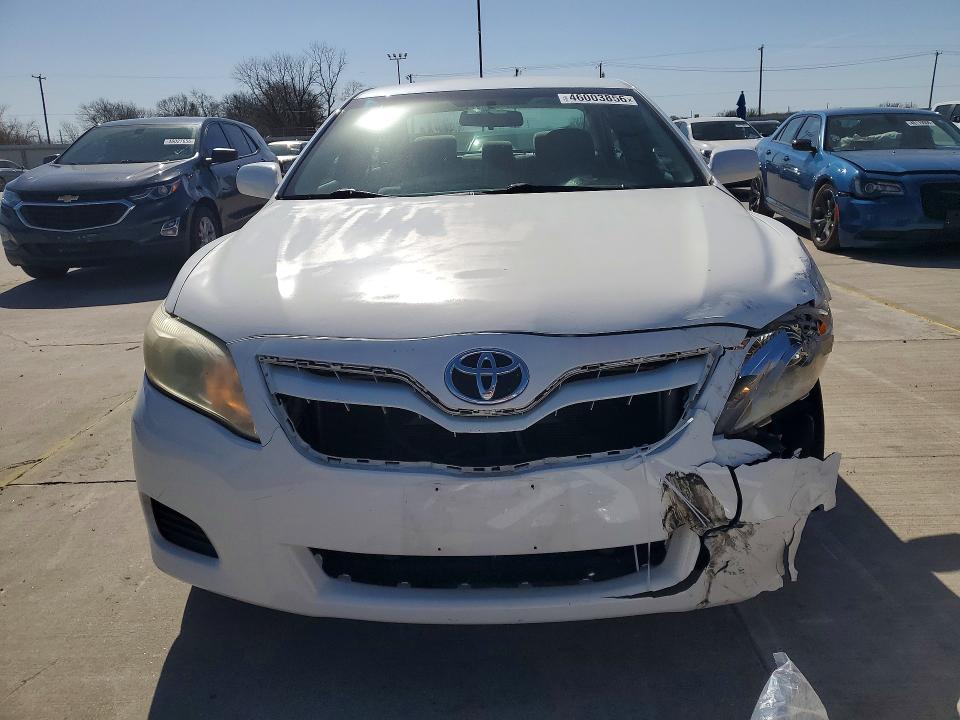 2011 Toyota Camry le