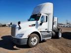 2015 Peterbilt 579 Semi Truck