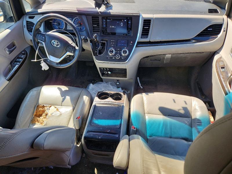 2016 Toyota Sienna xle 8-passenger