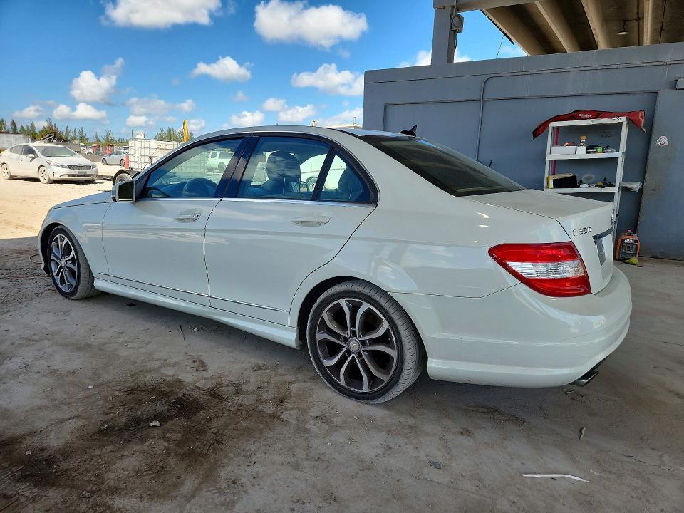 2011 Mercedes-Benz C300