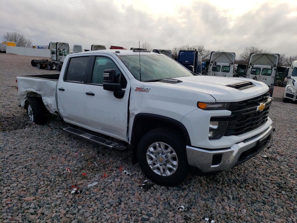 2025 Chevrolet Silverado K3500