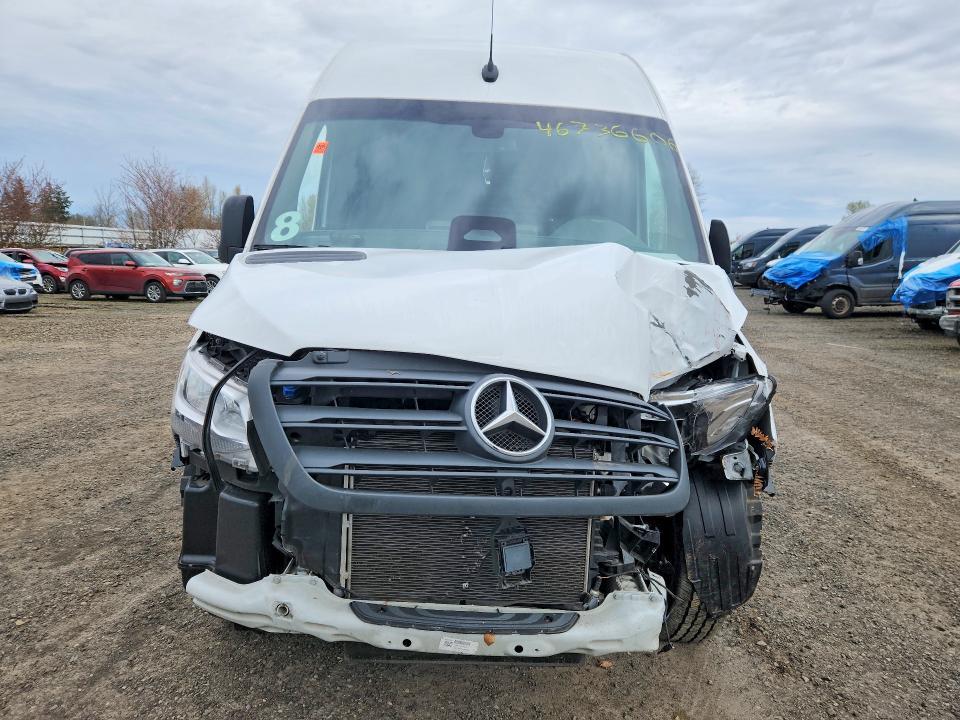 2025 Mercedes-Benz 2500 Crew