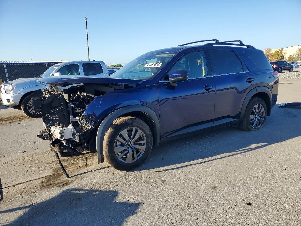 2024 Nissan Pathfinder sv