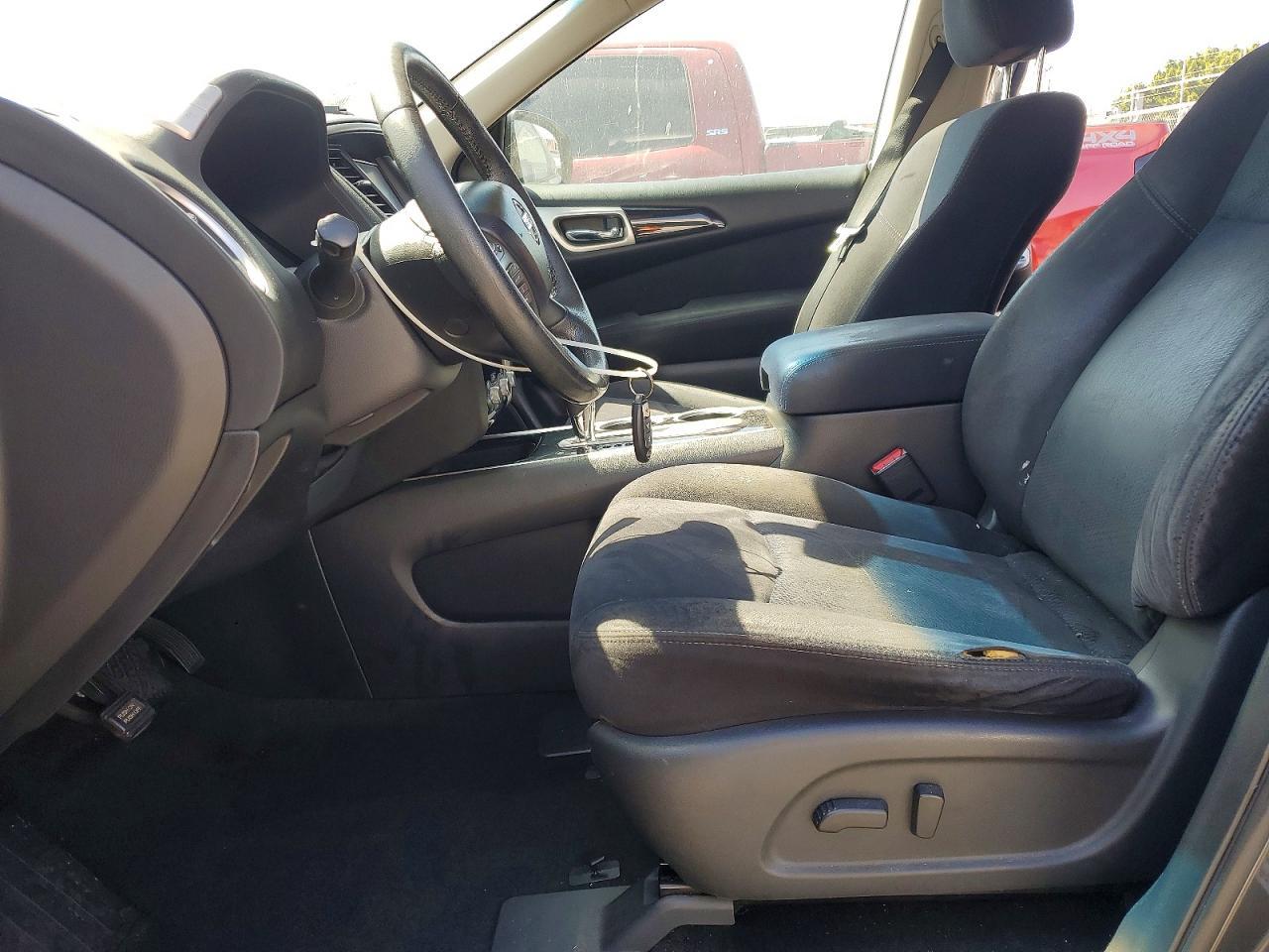 2013 Nissan Pathfinder s