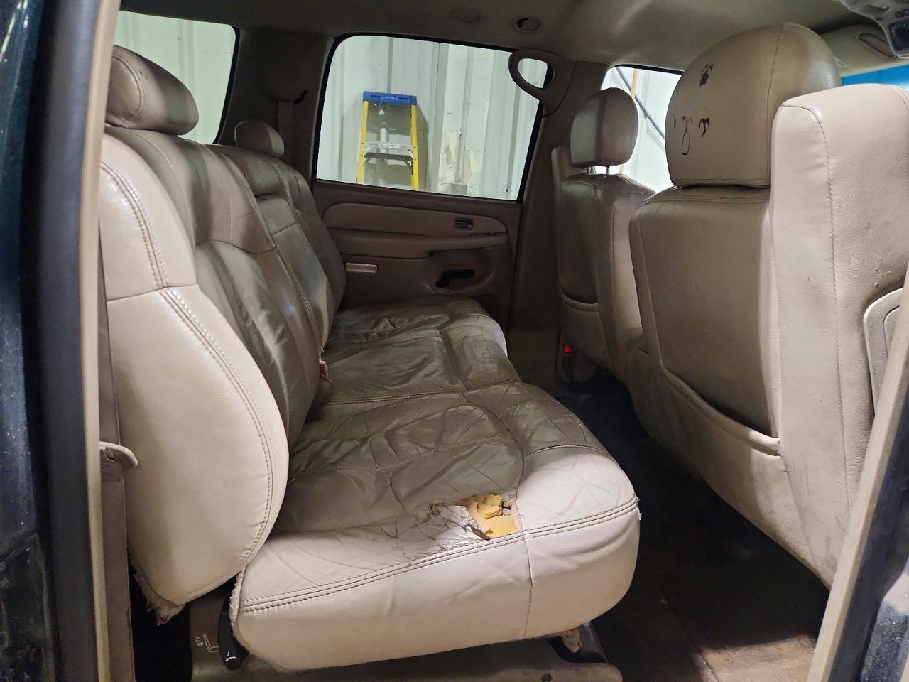 2002 Chev Suburban