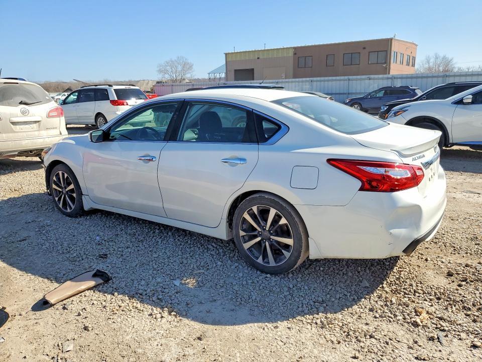 2016 Nissan Altima 2.5 sr