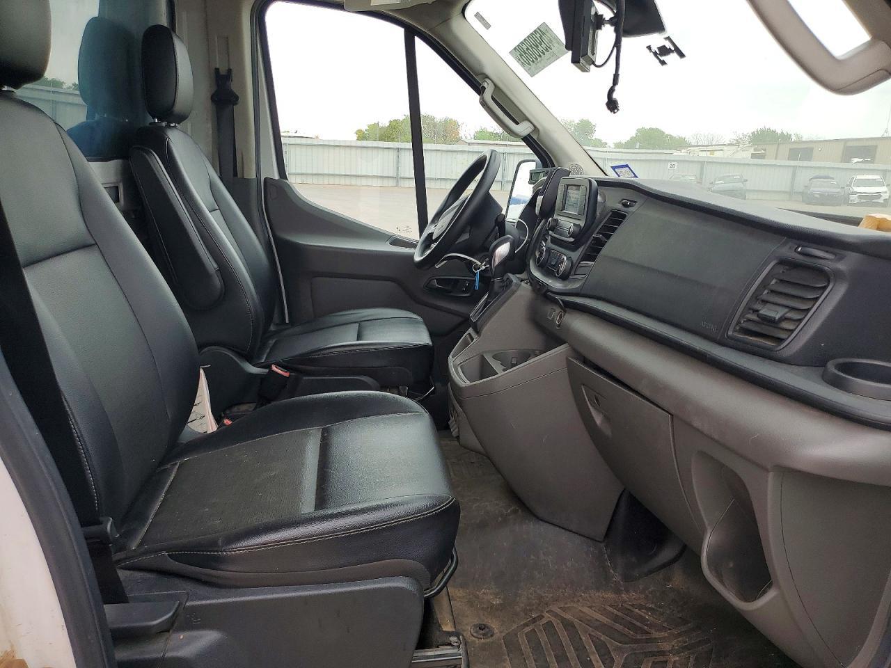 2022 Ford Transit Delivery Truck