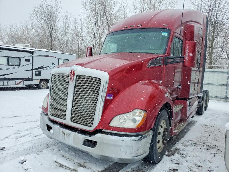 2016 Kenworth T680 Semi Truck