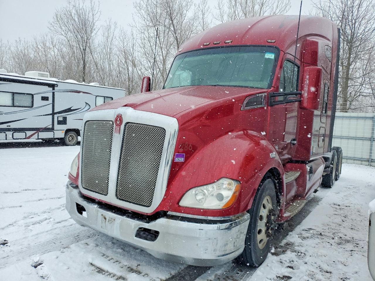 2016 Kenworth T680 Semi Truck