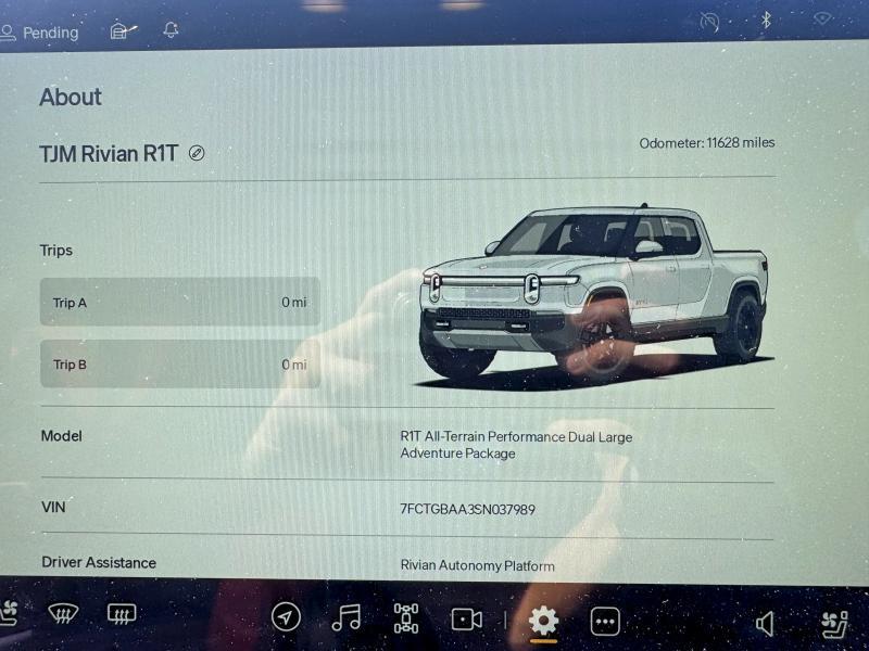 2025 Rivian R1T Adventure