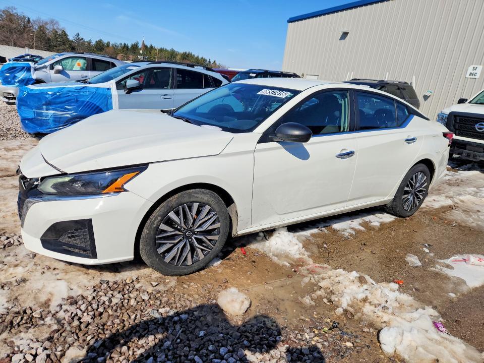 2025 Nissan Altima 2.5 sv
