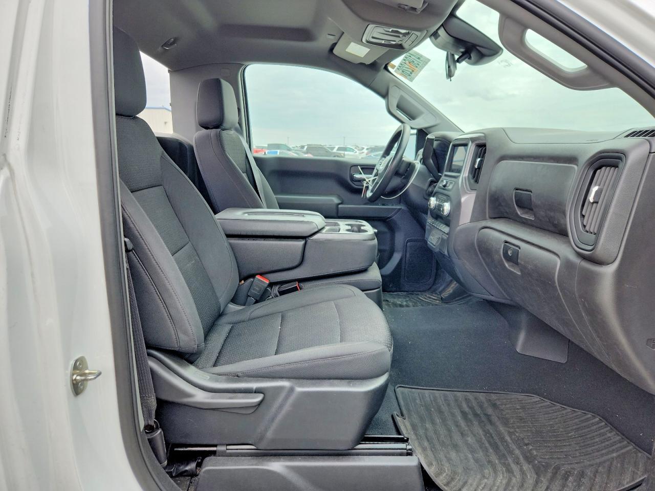 2023 GMC Sierra C1500