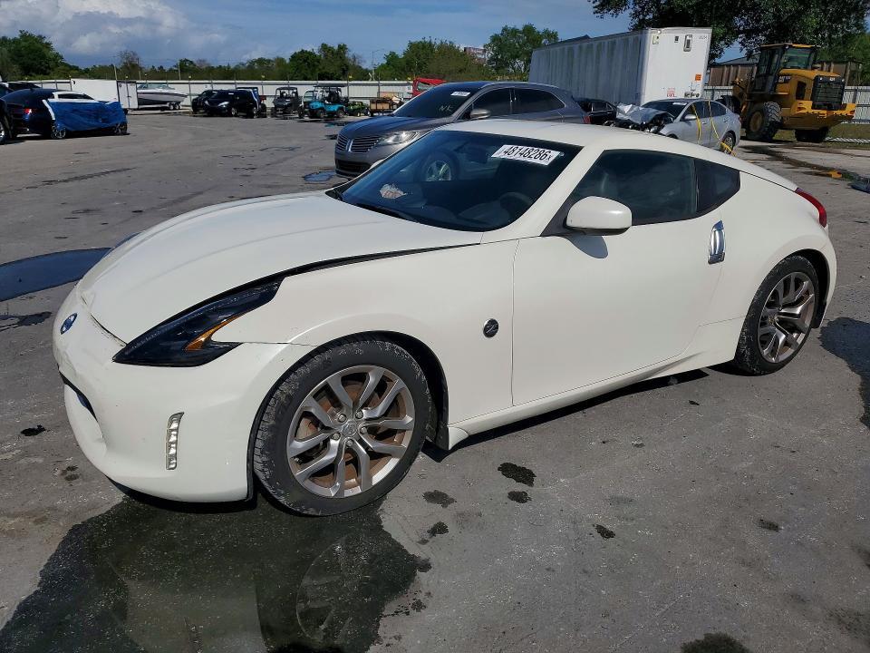 2014 Nissan 370z Base