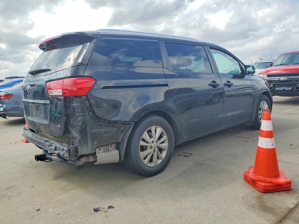 2016 KIA Sedona lx