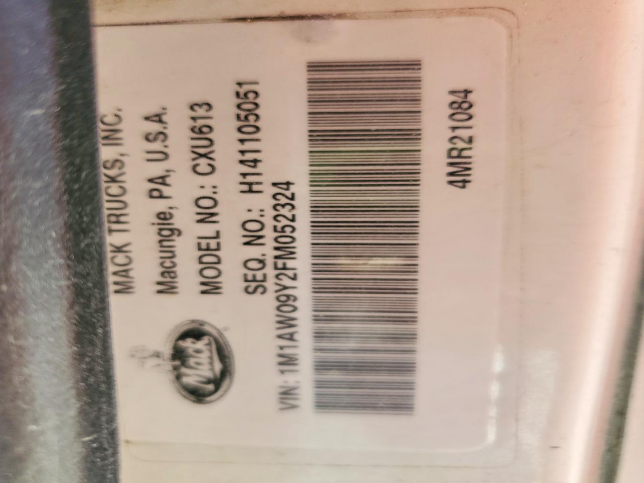 2015 Mack CXU613 Semi Truck