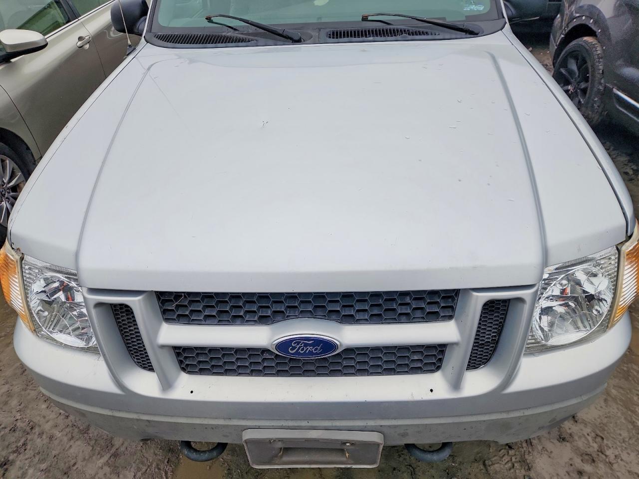 2001 Ford Explorer Sport