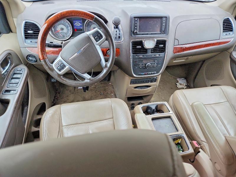 2012 Chrysler Town & Country Limited