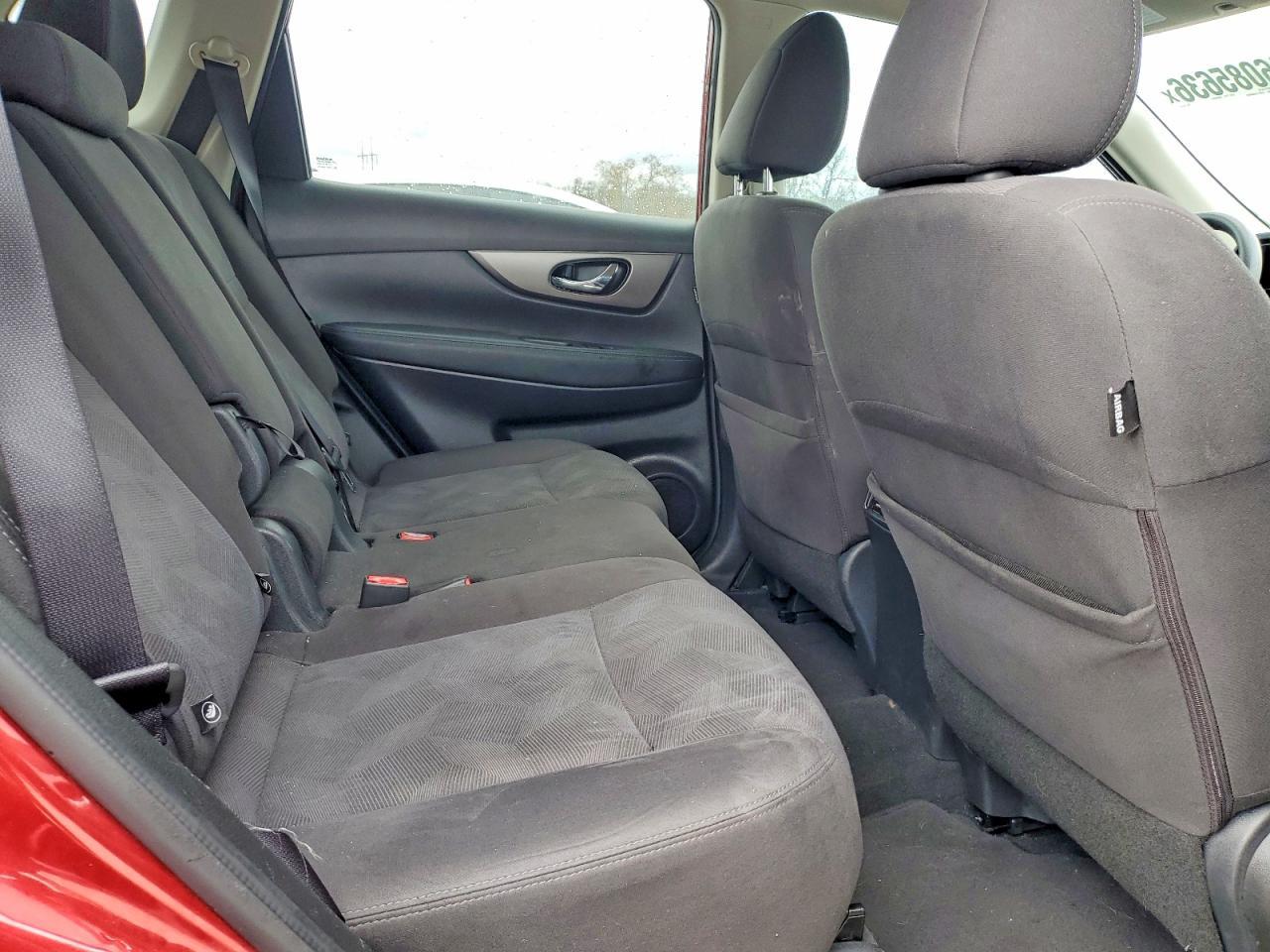 2016 Nissan Rogue sv