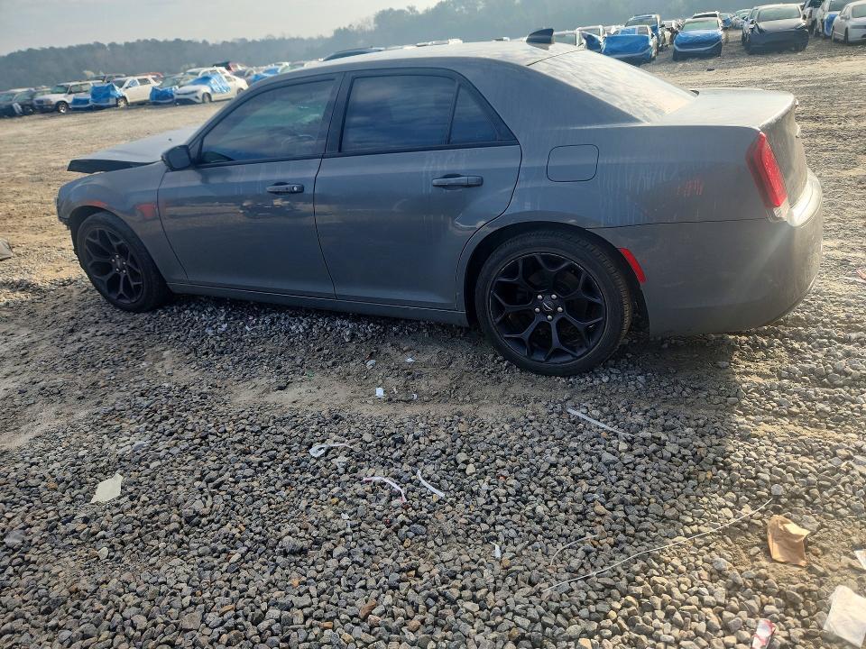 2019 Chrysler 300 Touring