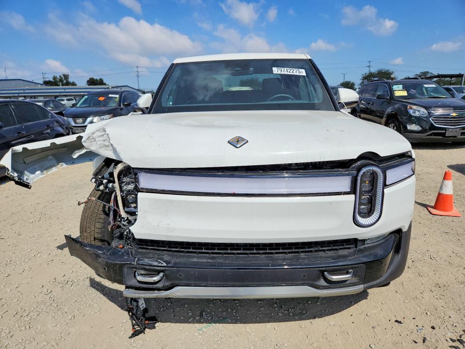 2024 Rivian R1T Adventure
