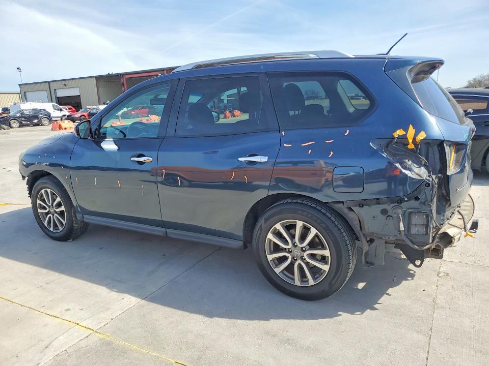 2015 Nissan Pathfinder sv