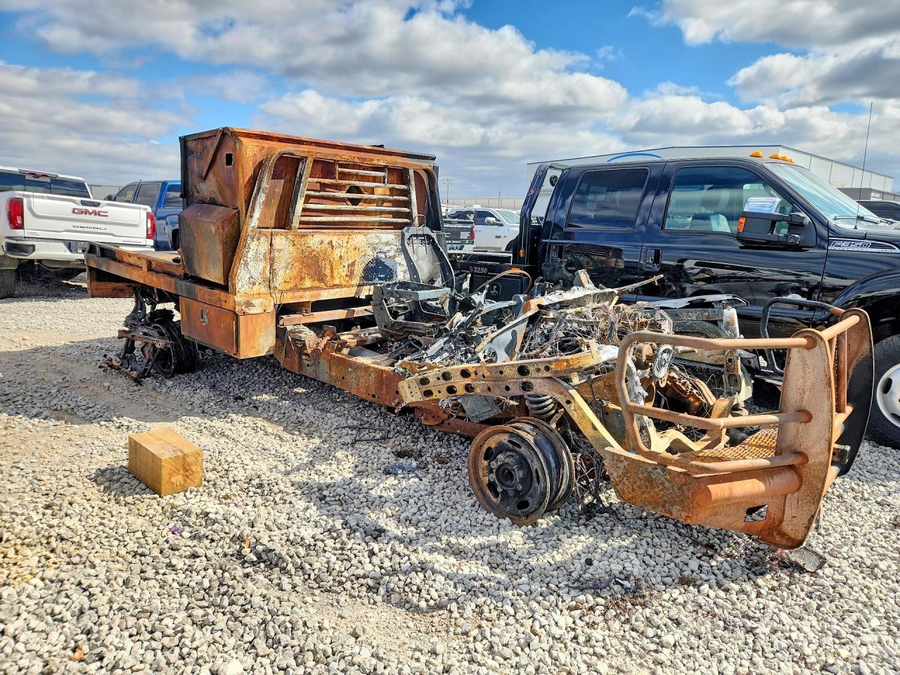 2017 Ford F250 Super Duty Flatbed Truck