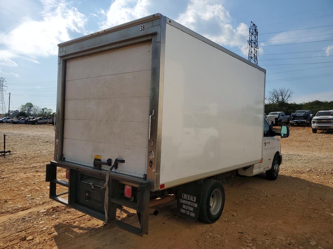2017 Chev Rolet Express Refrigerated BOX Truck