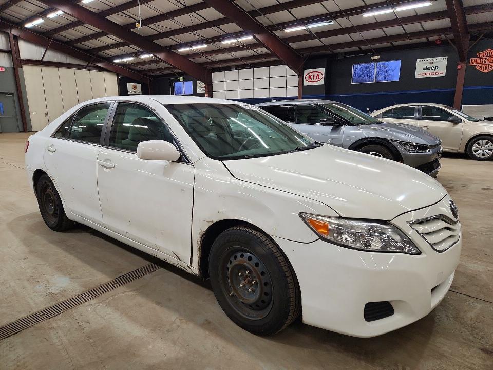 2011 Toyota Camry le