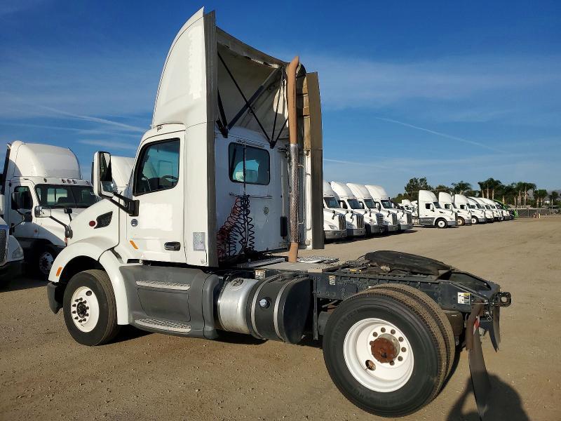 2017 Peterbilt 579