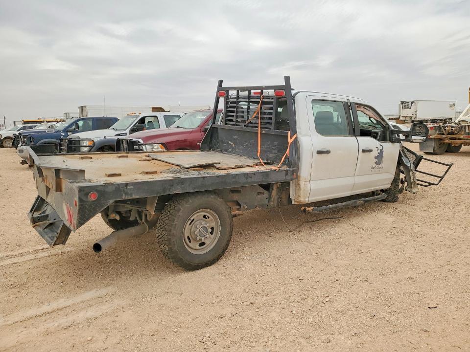 2023 Ford F250 Super Duty Flatbed Truck