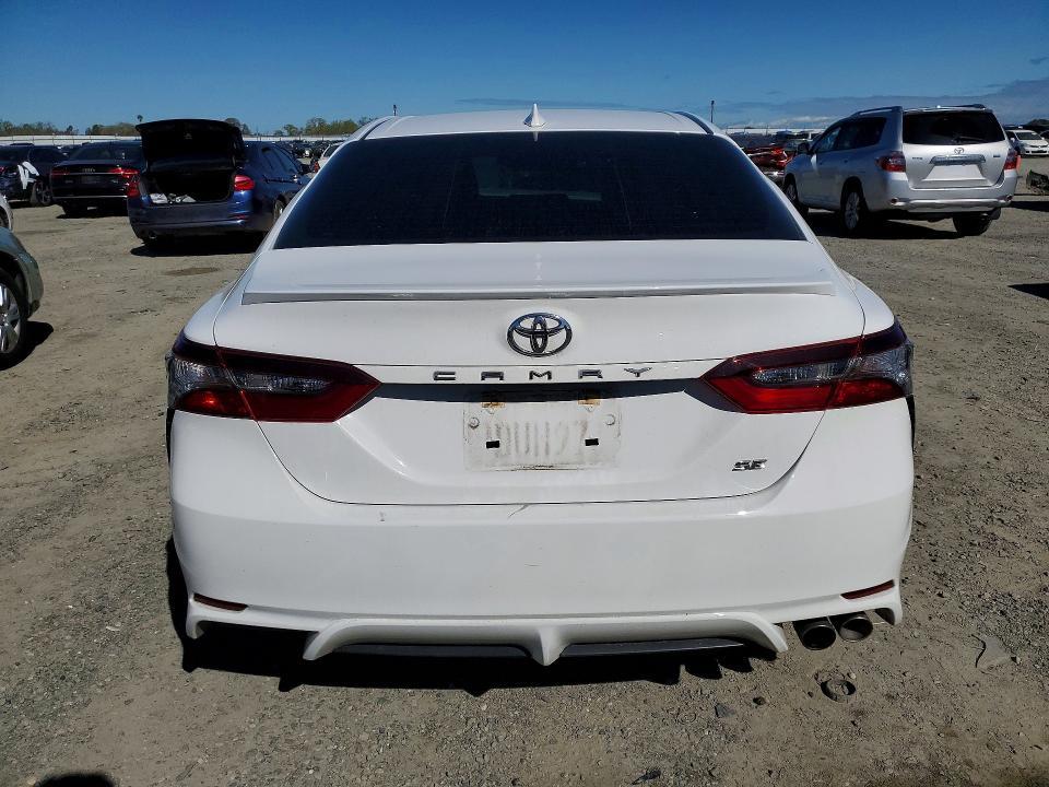 2023 Toyota Camry se