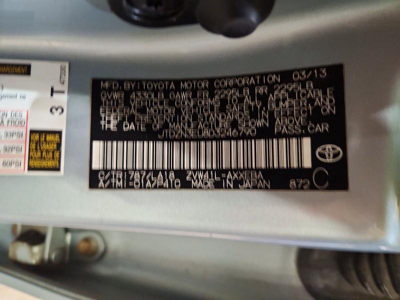 2013 Toyota Prius v Five