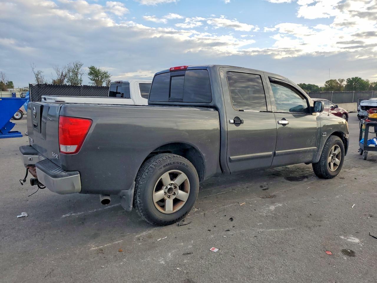 2004 Nissan Titan XE