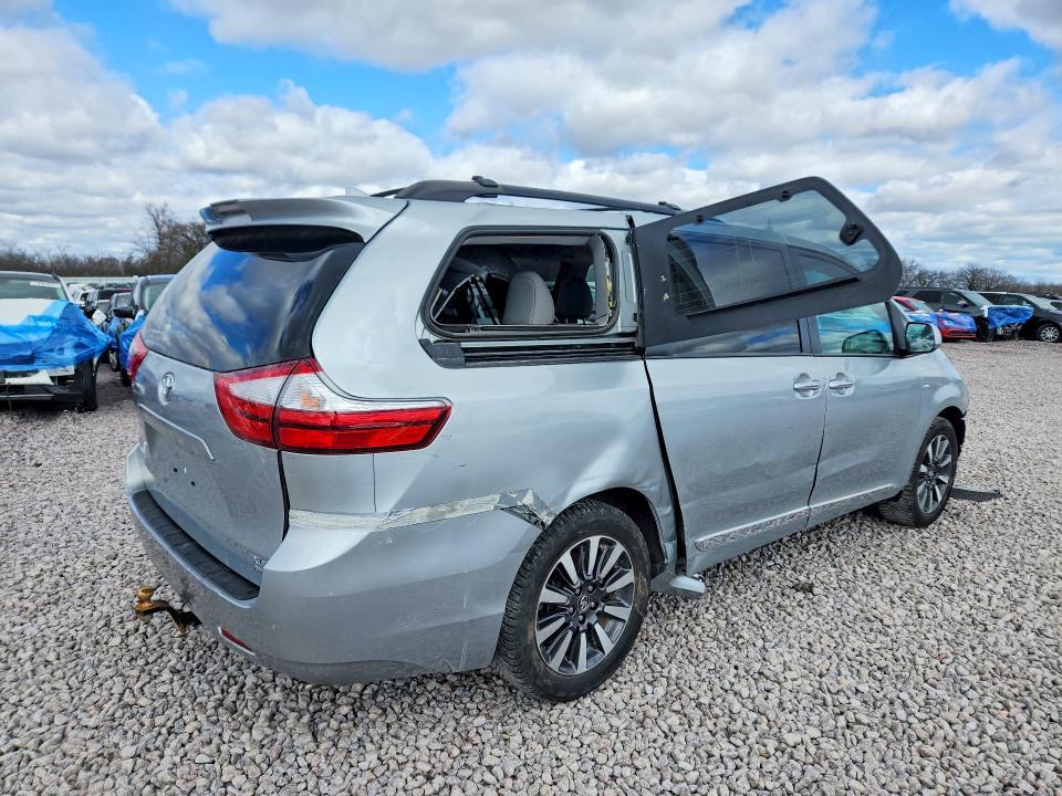 2019 Toyota Sienna xle 7-passenger