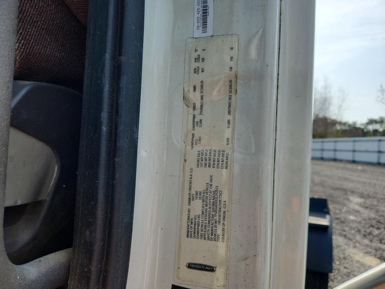 2018 Freigliner 2018 Freightliner Cascadia 113 Semi Truck