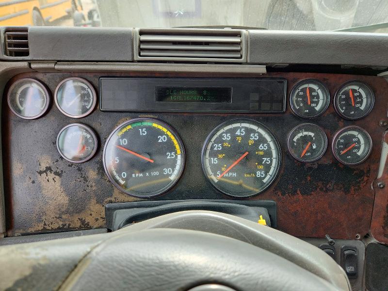 1998 Freightliner Convention-semi Truck