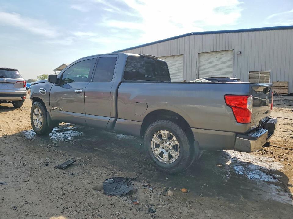 2017 Nissan Titan SV