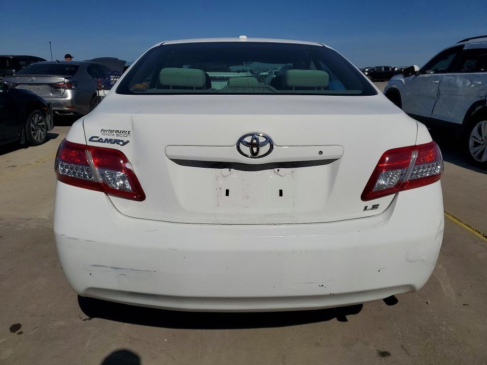2011 Toyota Camry le