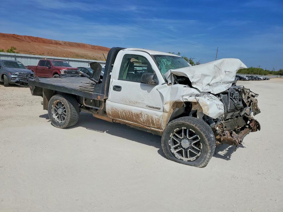 2005 Chev Rolet Silverado Flatbed Truck
