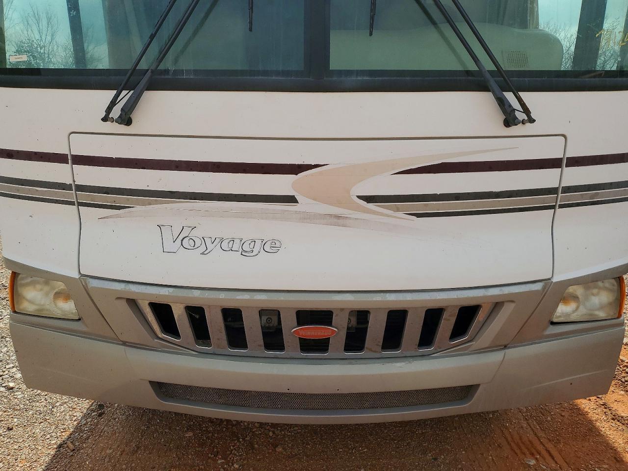 2006 Winnebago Voyage Camper