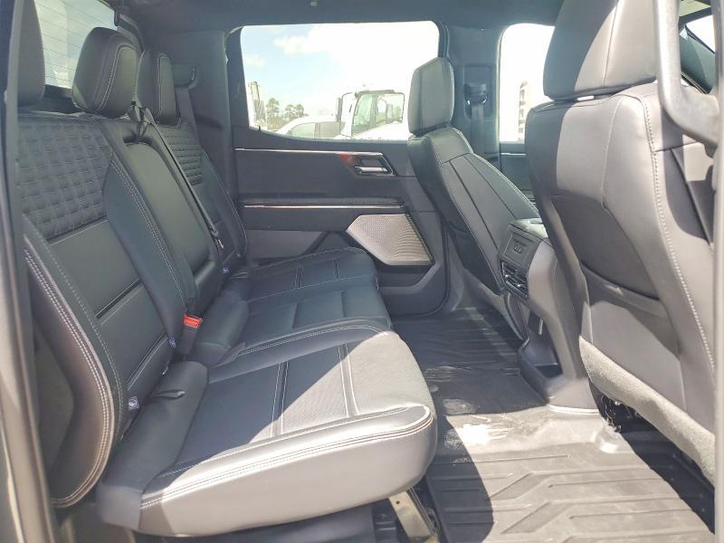 2025 GMC Sierra Denali