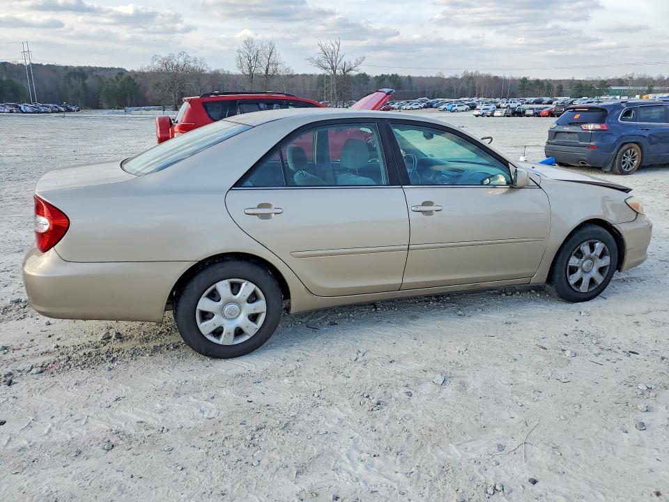 2004 Toyota Camry le