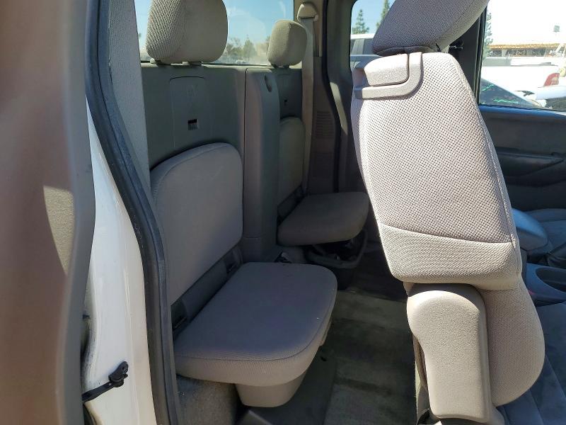 2012 Nissan Frontier s